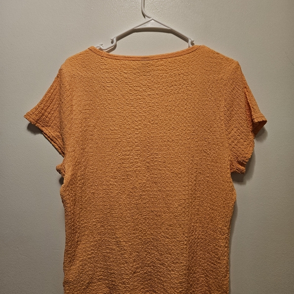 Old Navy Bright Orange Short Sleeve Tee - Picture 4 of 4